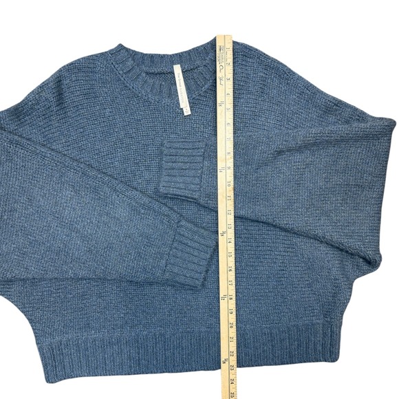 Aritzia Babaton 100% Alpaca Knit Sweater Women Size Large Blue Dolman Pullover - Picture 4 of 7